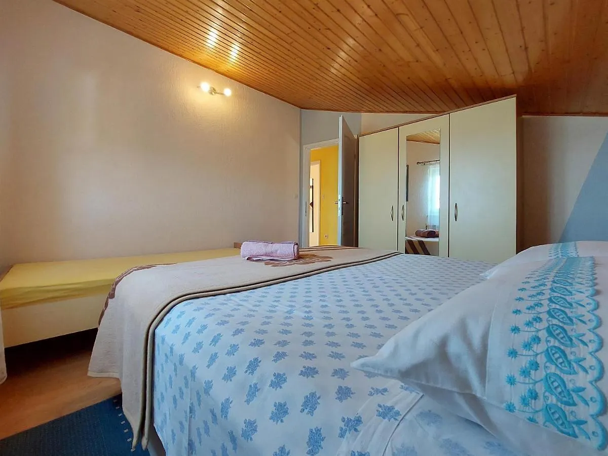 Apartments Marica Čižići